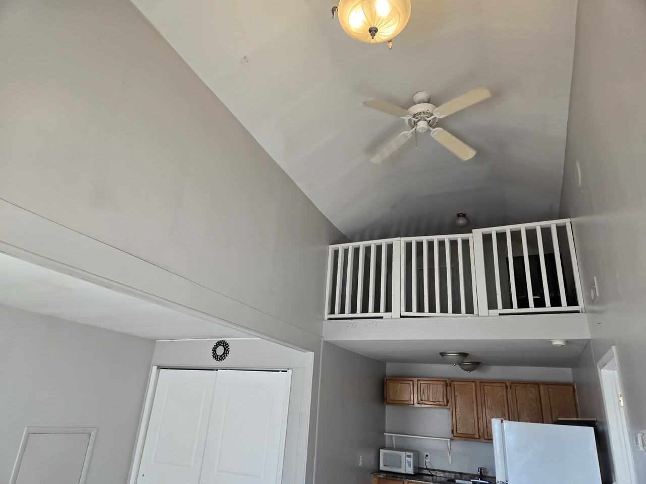 26509 26509 Inkster RdApt East - Photo 5 of 11