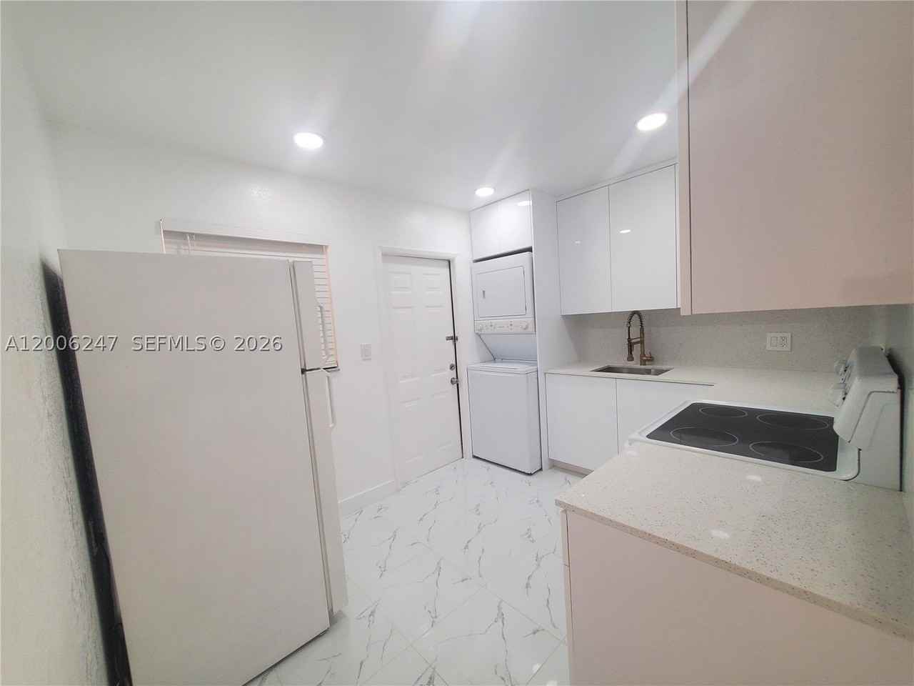 9203 Nw 38th Dr #2 - Photo 5 of 17