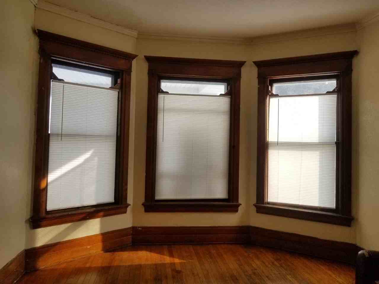 850 W 4th St #1 - Photo 6 of 7