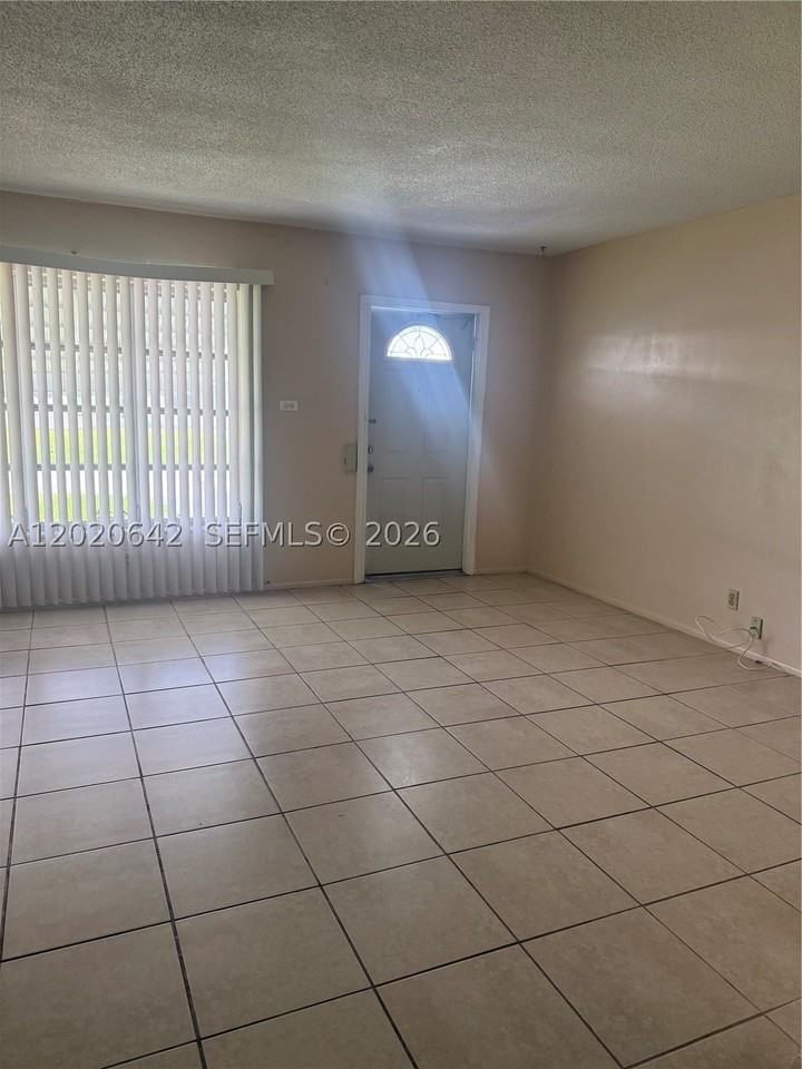 8107 Nw 58th Pl #8107 - Photo 7 of 8