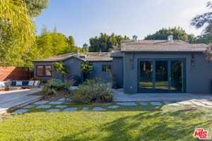 featured image of 1743 Robson Ave