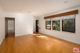 1743 Robson Ave - Photo 4 of 7