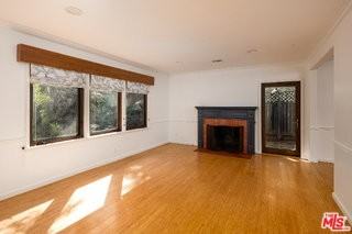1743 Robson Ave - Photo 5 of 7