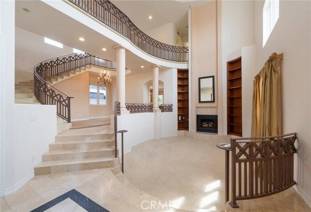 1300 Elm Ave - Photo 4 of 8