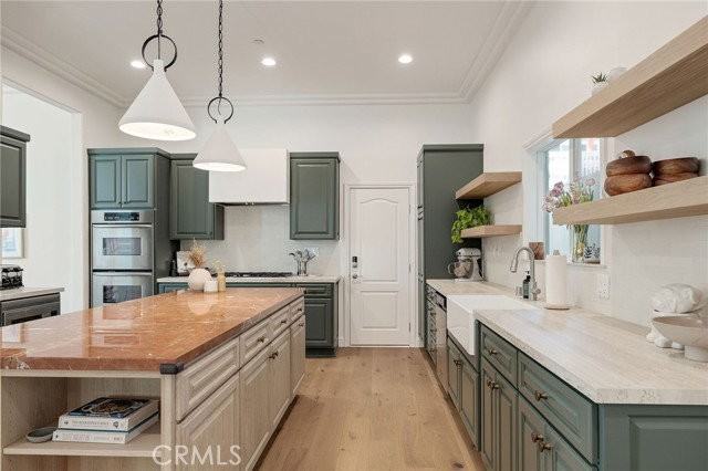 1819 Speyer Ln - Photo 3 of 8