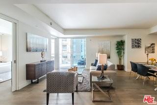 6250 Hollywood Blvd #4L - Photo 2 of 7