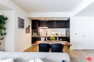 6250 Hollywood Blvd #4L - Photo 4 of 7