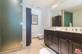 6250 Hollywood Blvd #4L - Photo 6 of 7