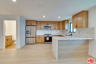 926 N Spaulding Ave #10 - Photo 4 of 8