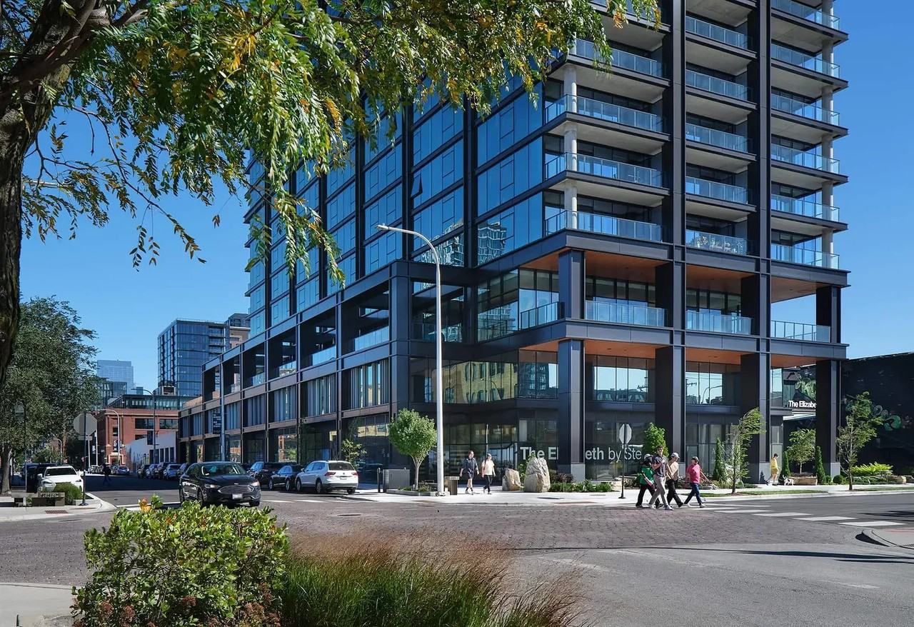 225 N Elizabeth St #401