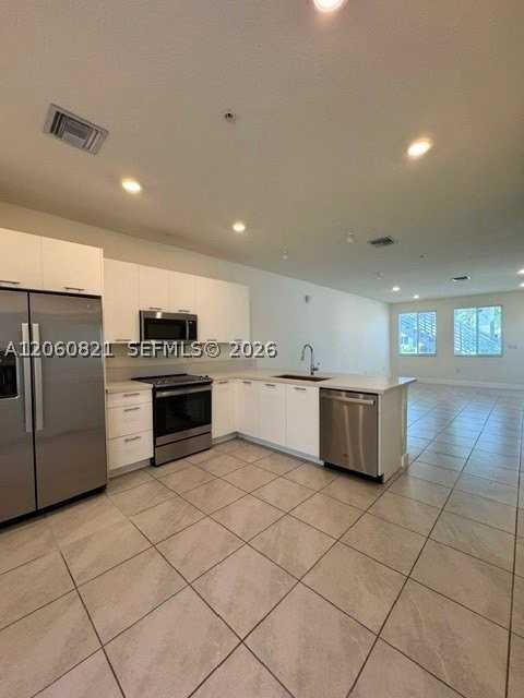 10270 Nw 66th St #101 - Photo 4 of 17