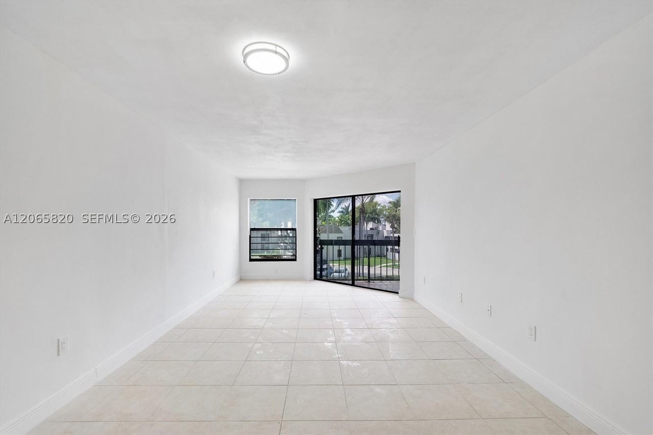 13255 Sw 88th Ln #302CS - Photo 2 of 28