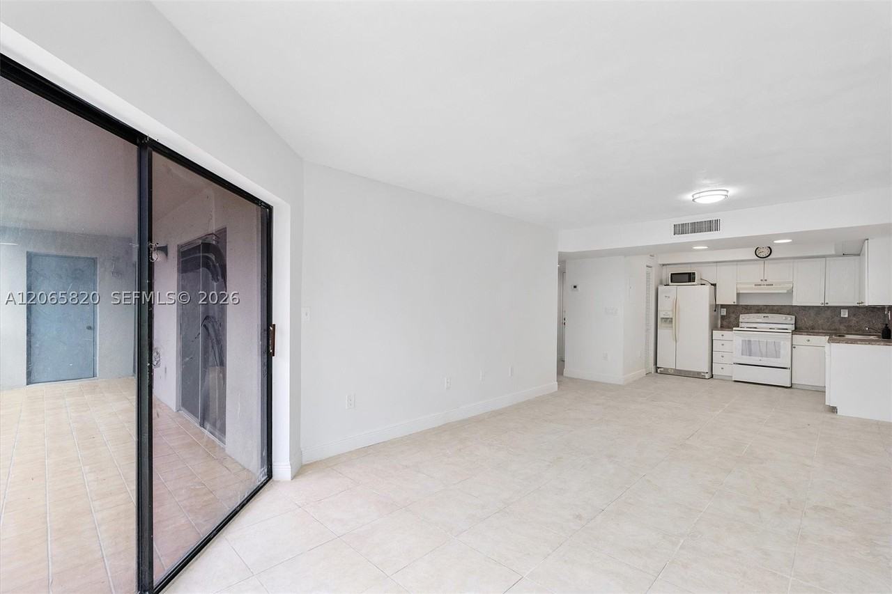 13255 Sw 88th Ln #302CS - Photo 4 of 28