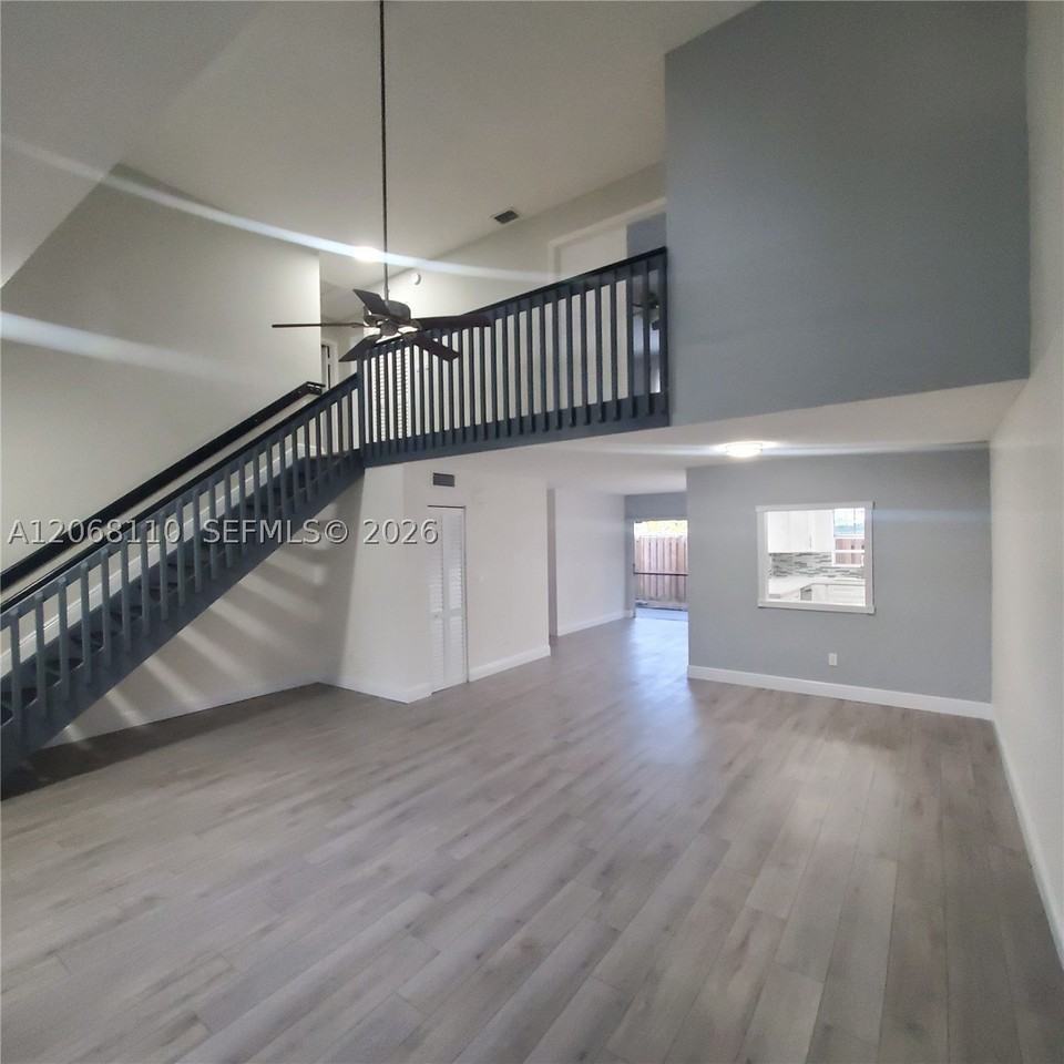 12164 Sw 52nd Pl - Photo 2 of 36