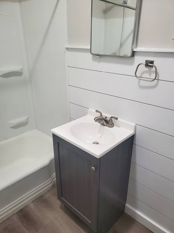 502 5th St S #2 - Photo 5 of 9