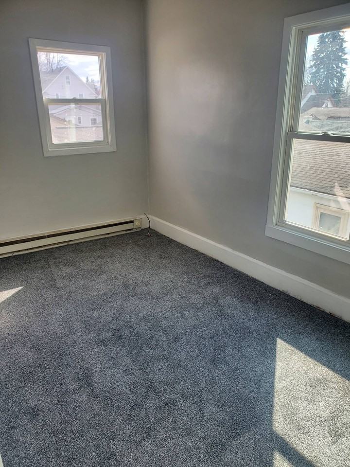 502 5th St S #2 - Photo 6 of 9
