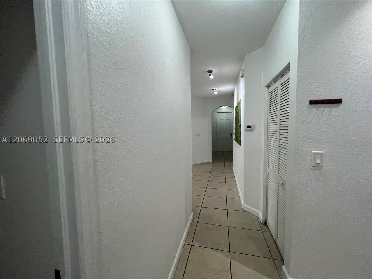 2410 Ne 4th St #2410 - Photo 5 of 23