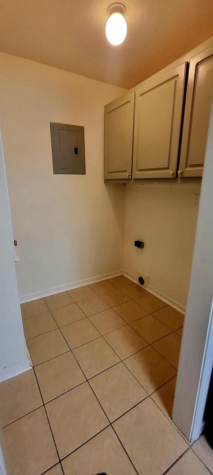 329 Evergreen Way #1 - Photo 4 of 16