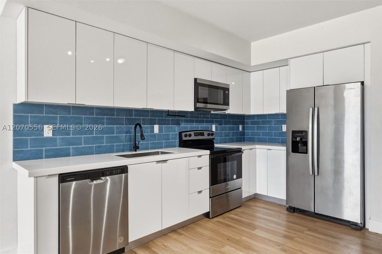 16955 Sw 100th Ave #1 - Photo 5 of 23