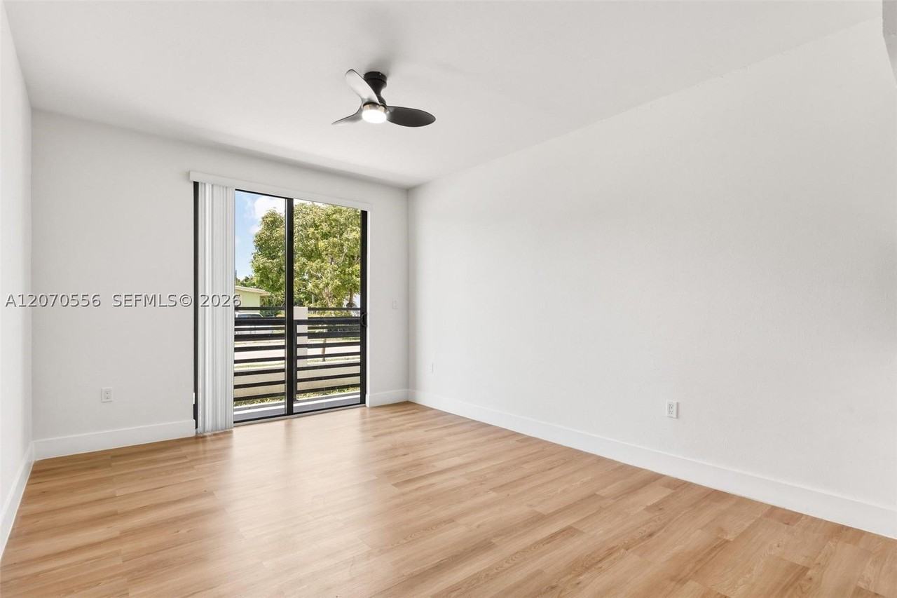 16955 Sw 100th Ave #1 - Photo 6 of 23
