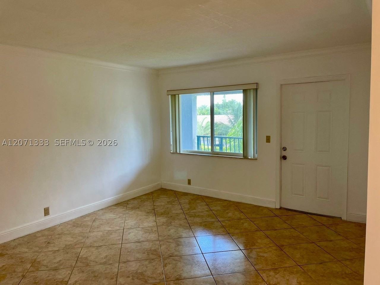 4001 Ne 21st Ave #203 - Photo 2 of 11