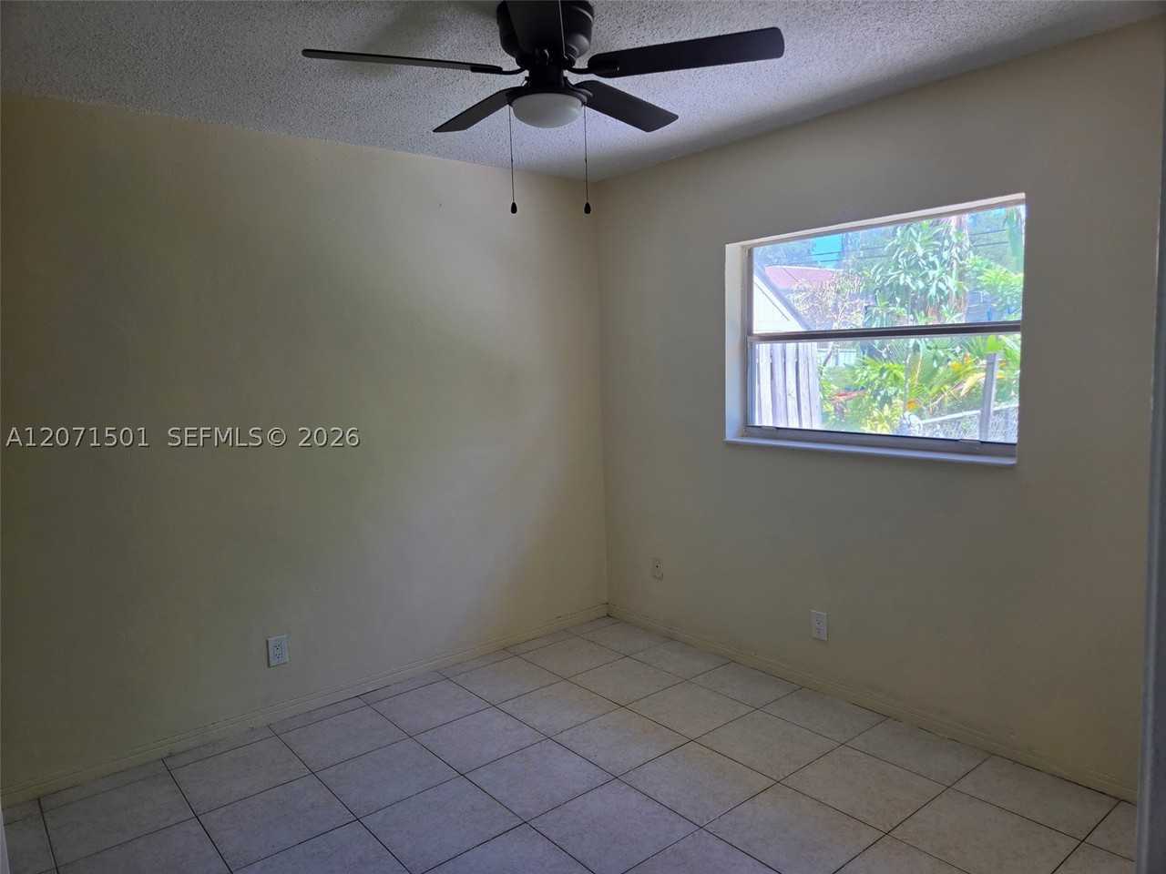 6050 Sw 34th St #1 - Photo 3 of 7
