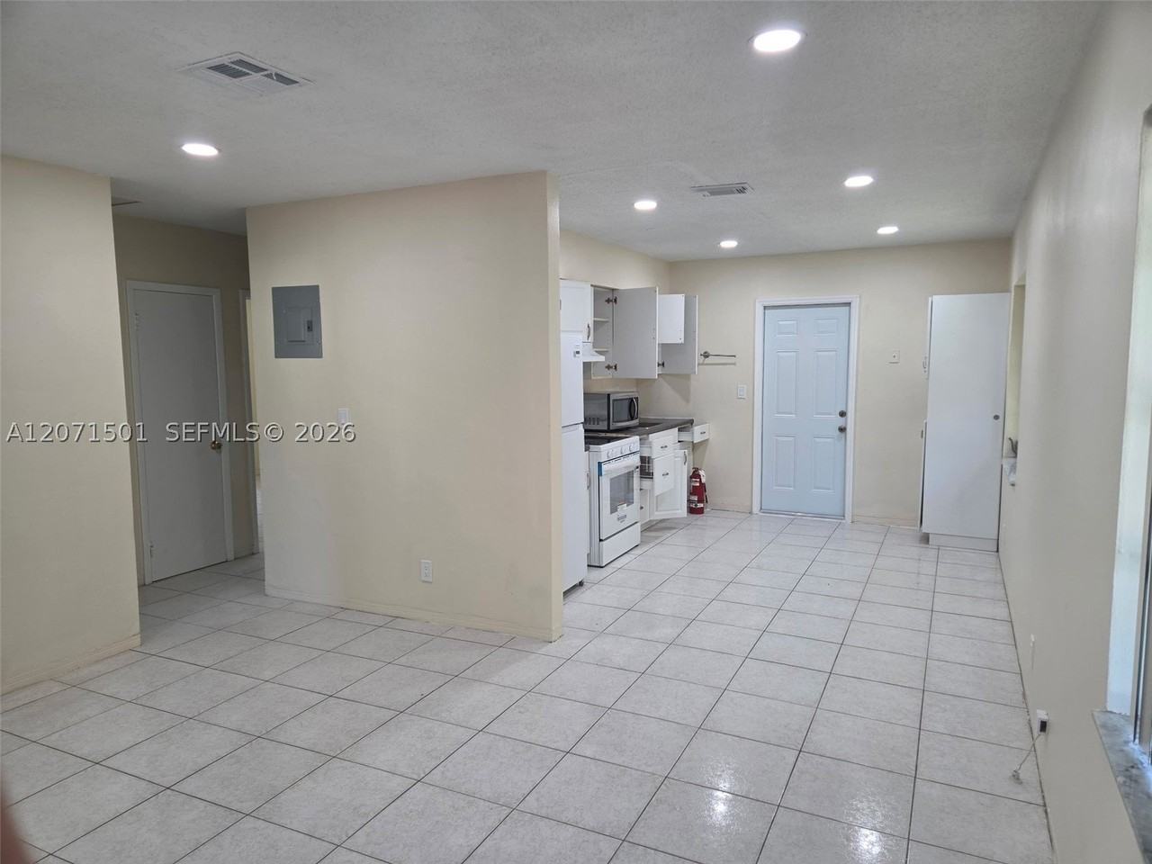6050 Sw 34th St #1 - Photo 7 of 7