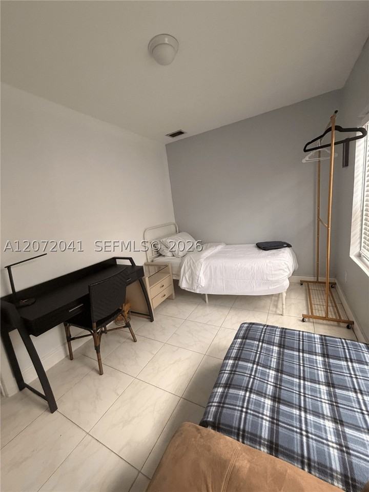 382 Nw 82nd St #382 - Photo 7 of 37