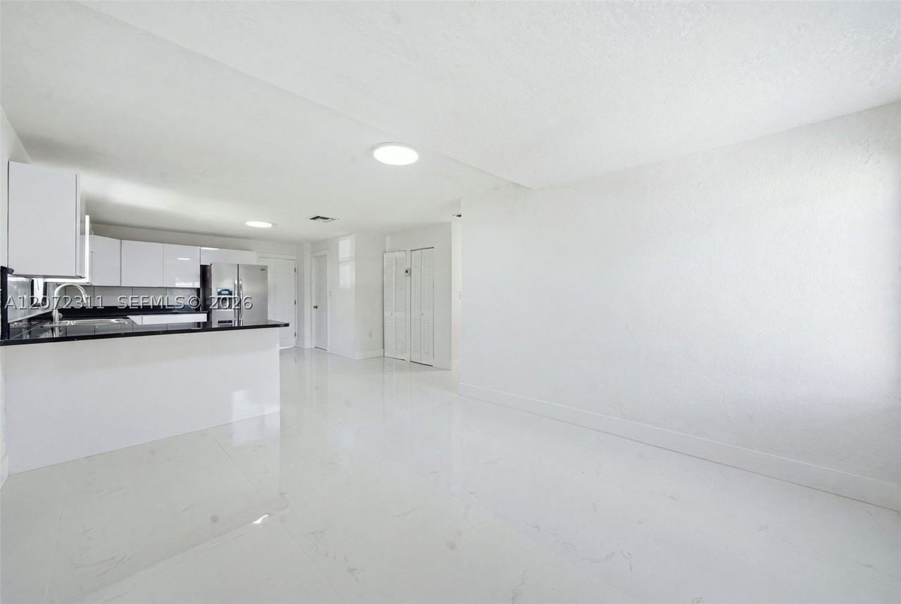 399 Nw 98th St #399 - Photo 4 of 24