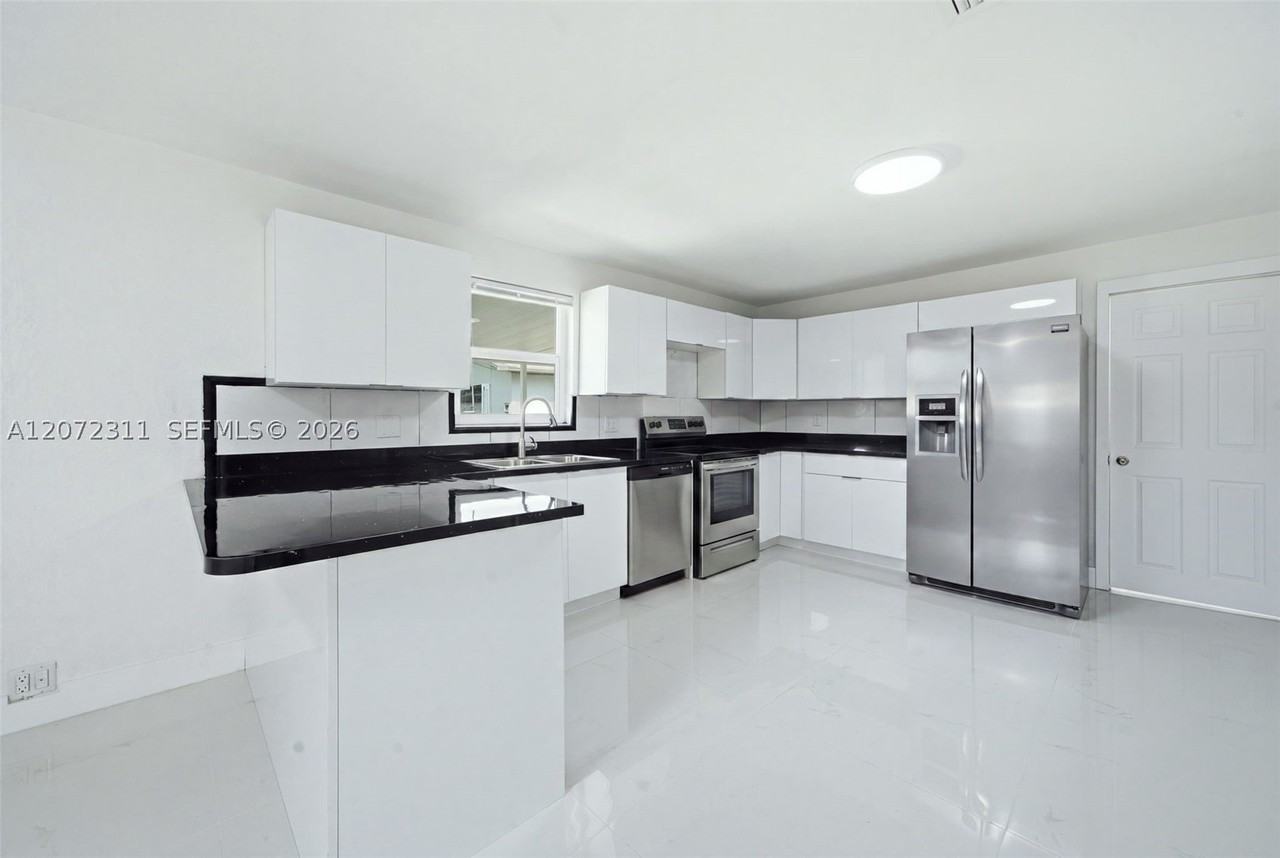 399 Nw 98th St #399 - Photo 6 of 24