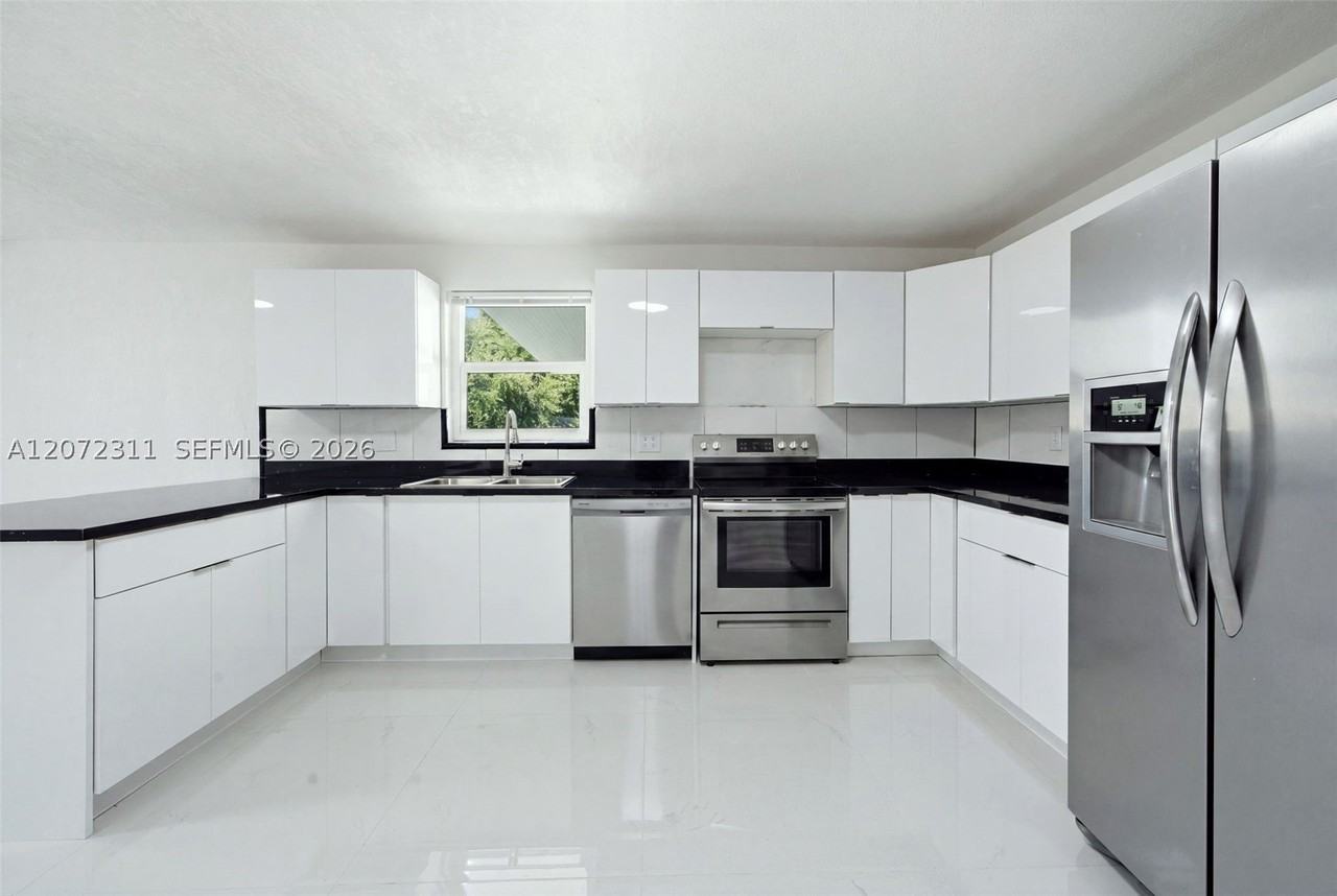 399 Nw 98th St #399 - Photo 7 of 24