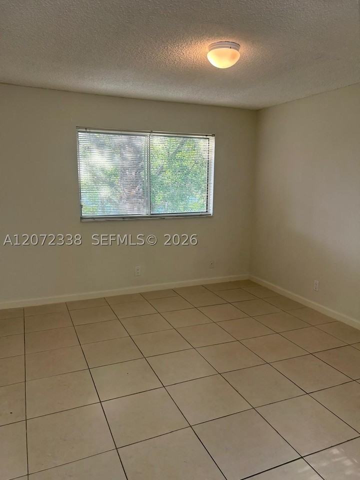3480 Pinewalk Dr N #135 - Photo 4 of 7
