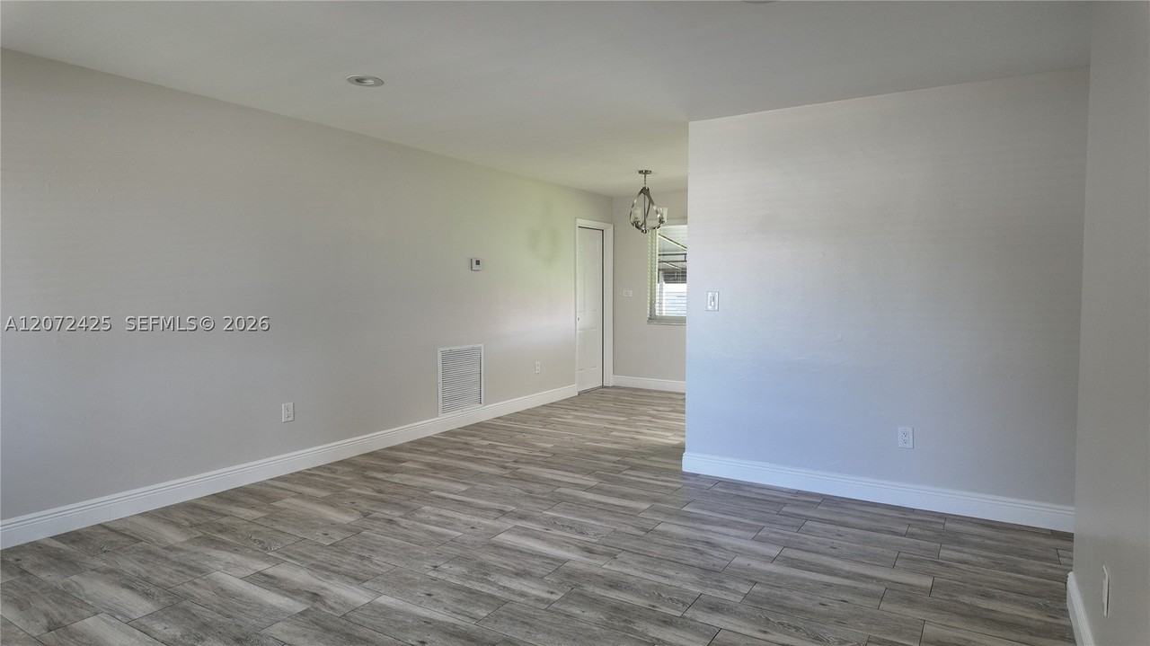 220 Sw 80th Ave #220 - Photo 2 of 15
