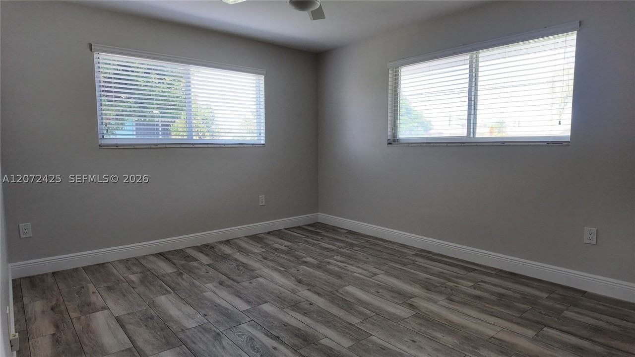 220 Sw 80th Ave #220 - Photo 4 of 15