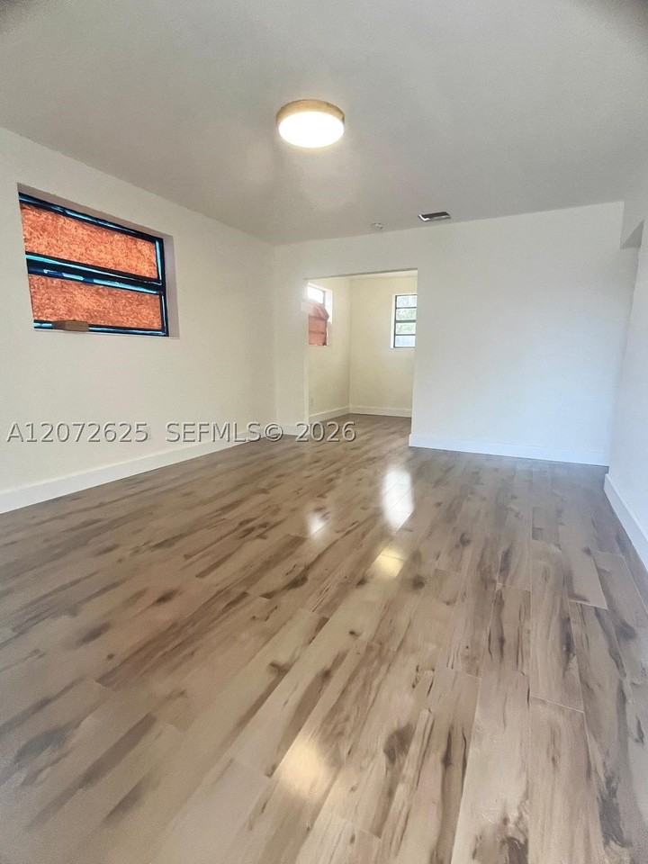15350 Ne 14th Ct - Photo 7 of 18