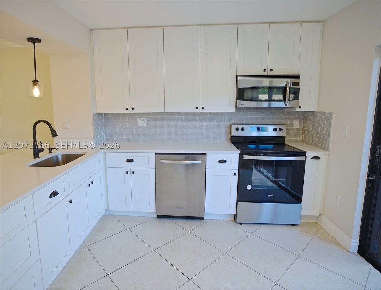 10196 Sw 77th Ct #10196 - Photo 3 of 22
