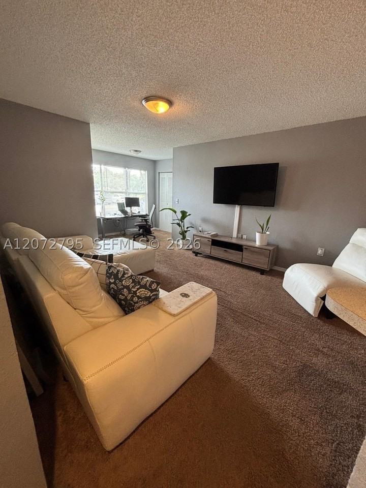 12620 Vista Isles Dr #1015 - Photo 3 of 27