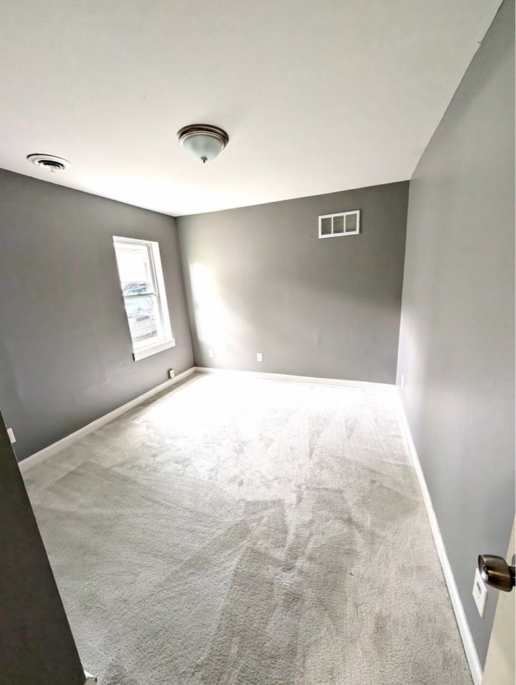 3909 W Kearsley St #1 - Photo 5 of 7