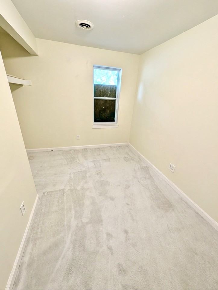 3909 W Kearsley St #1 - Photo 6 of 7