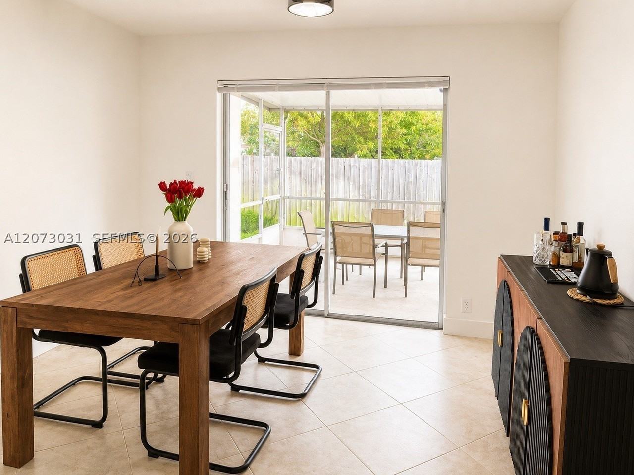 4555 Arthur St - Photo 4 of 5