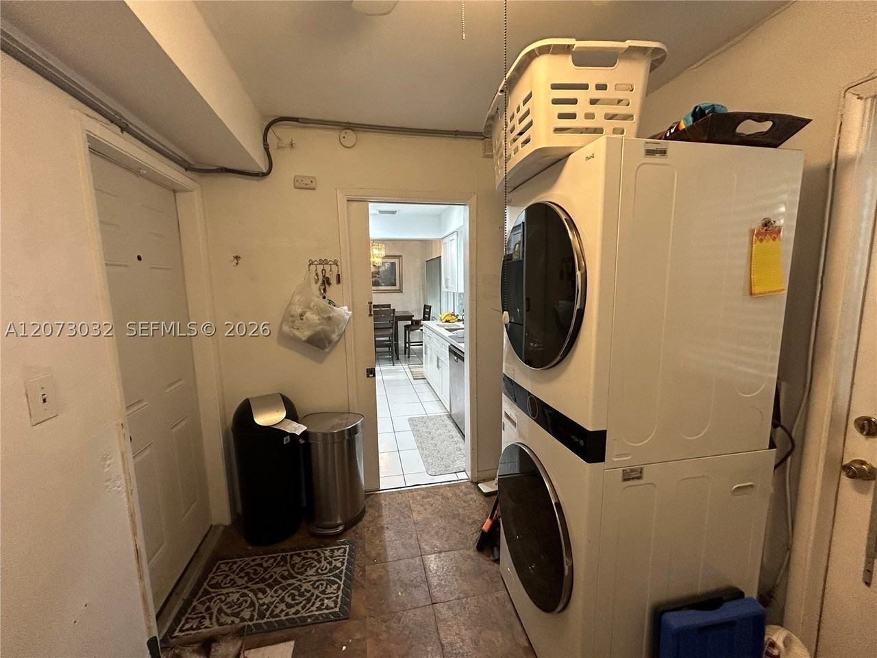 571 Sw 29th Ter - Photo 5 of 19