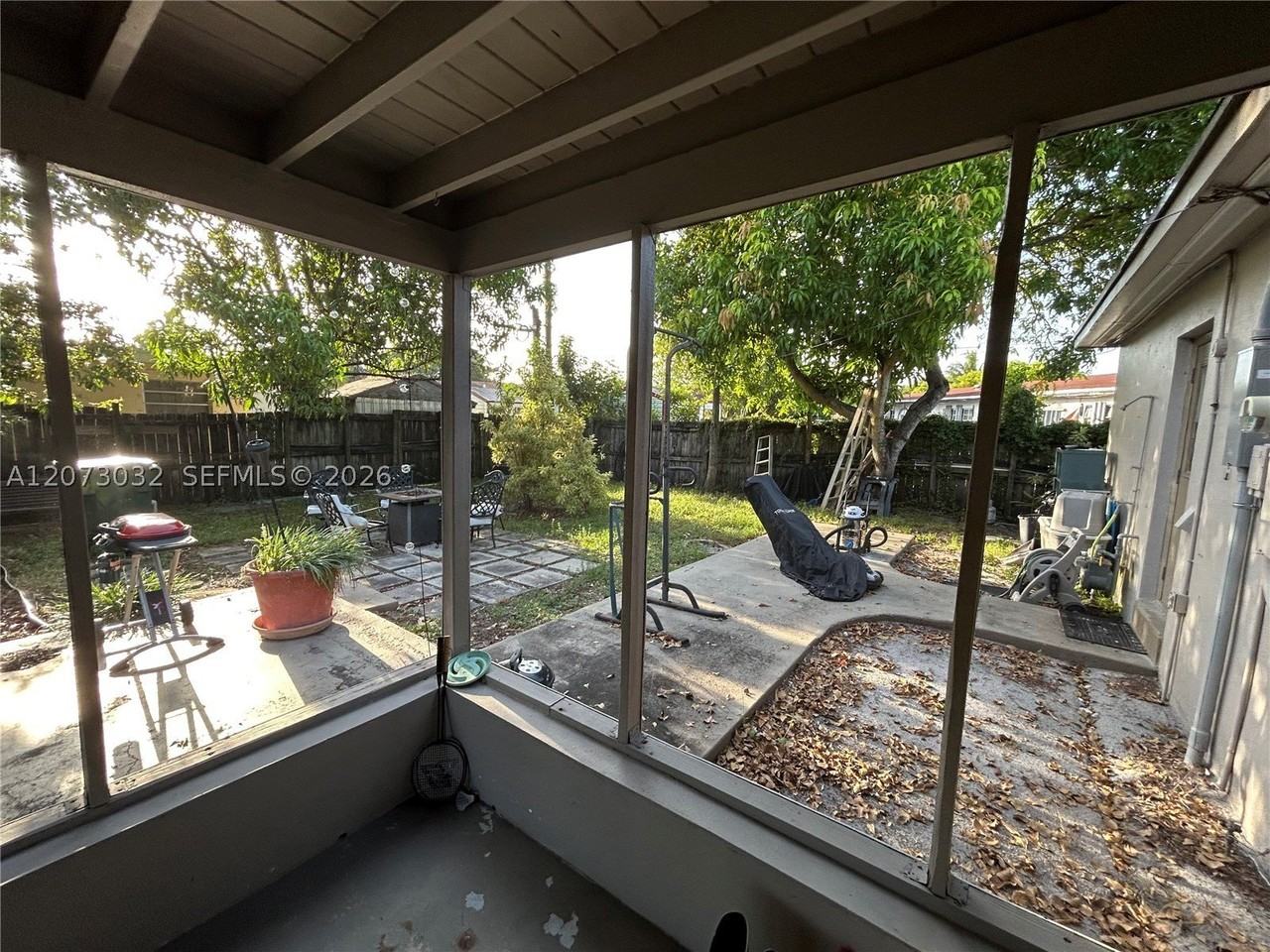 571 Sw 29th Ter - Photo 7 of 19