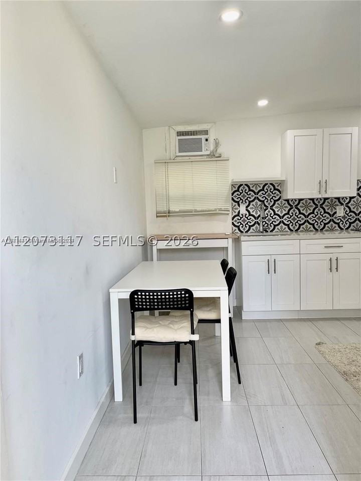 2310 N 57th Way #3 - Photo 3 of 9