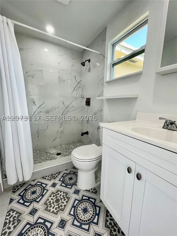 2310 N 57th Way #3 - Photo 5 of 9