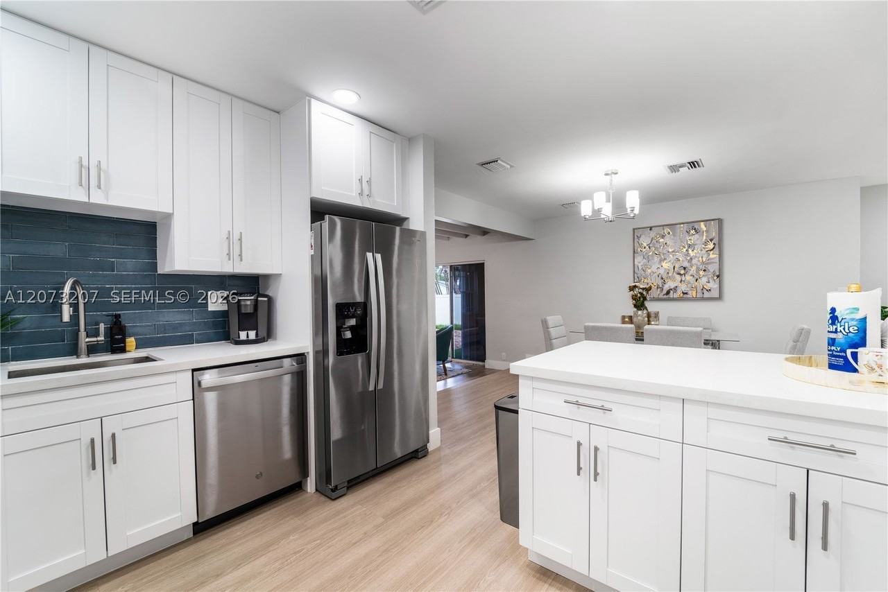 317 Se 3rd Ter - Photo 4 of 36