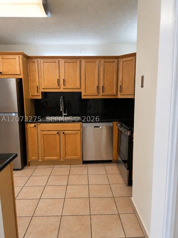 940 Benevento Ave #0 - Photo 7 of 15