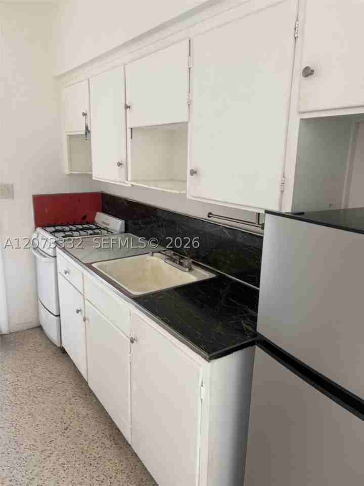 4391 W Flagler St #4 - Photo 3 of 6