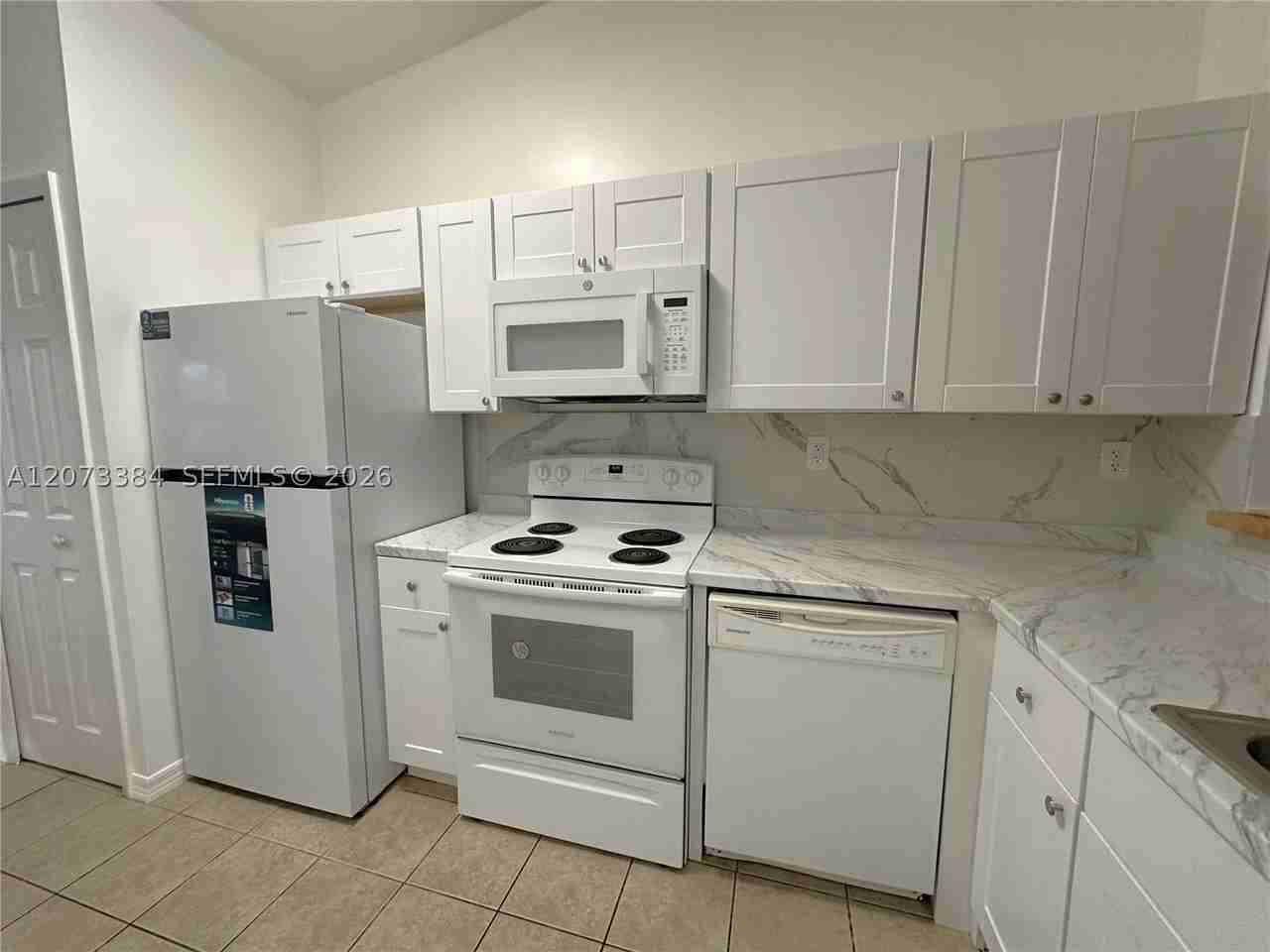 2921 Se 13th Ave #205-48 - Photo 4 of 12