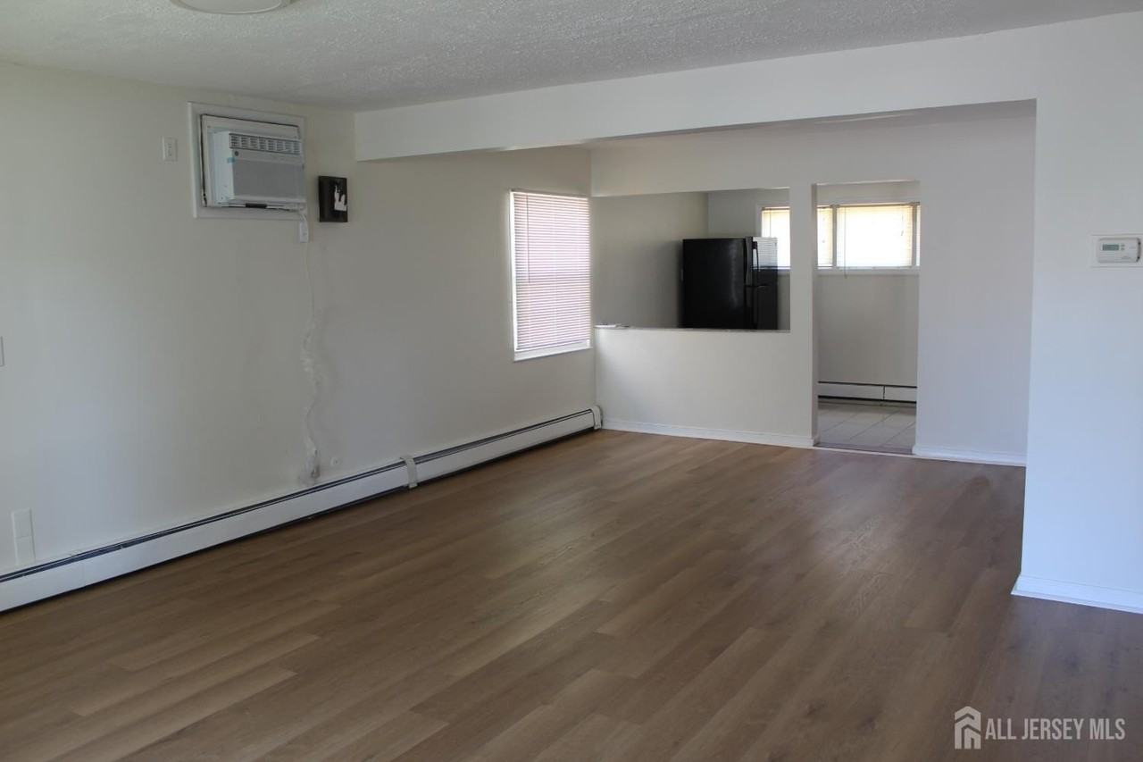 78 Washington Ave - Photo 4 of 34