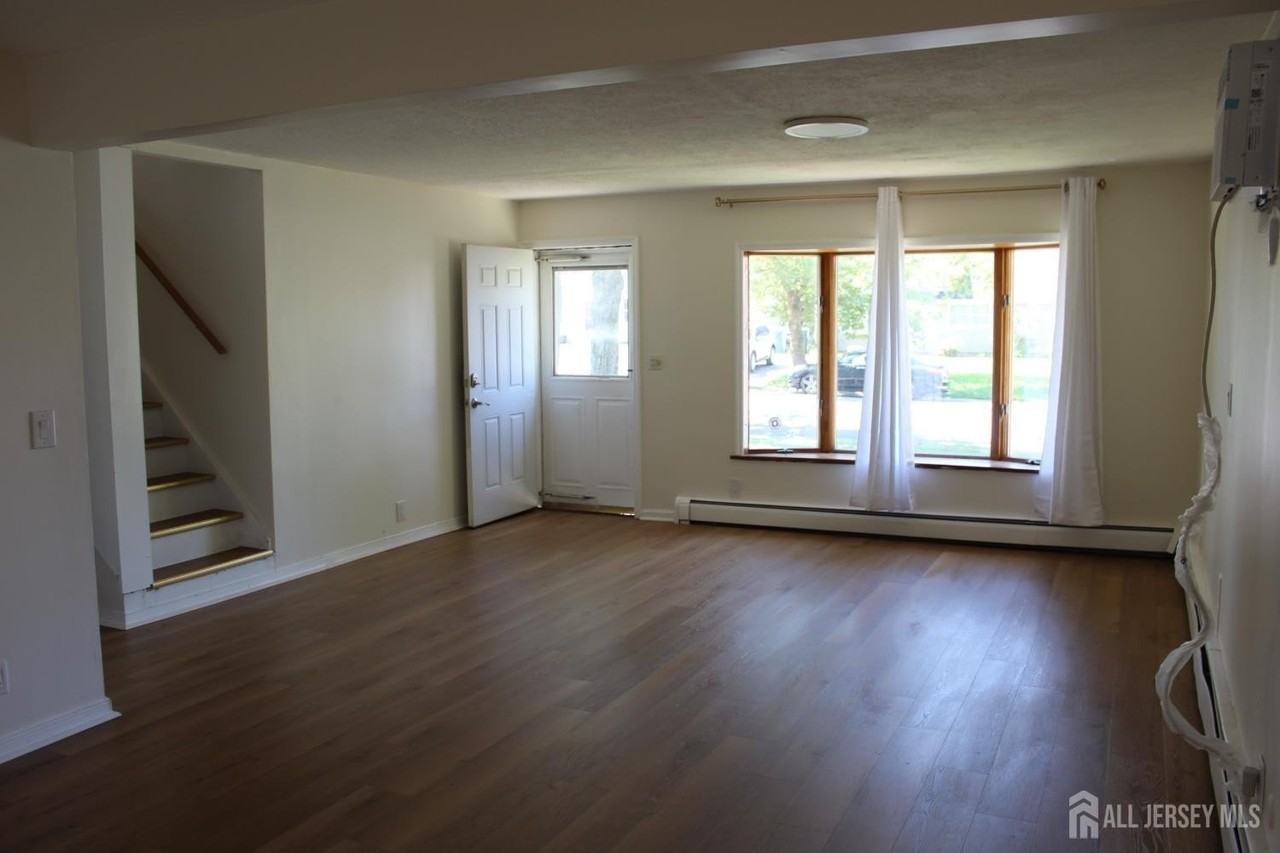 78 Washington Ave - Photo 5 of 34